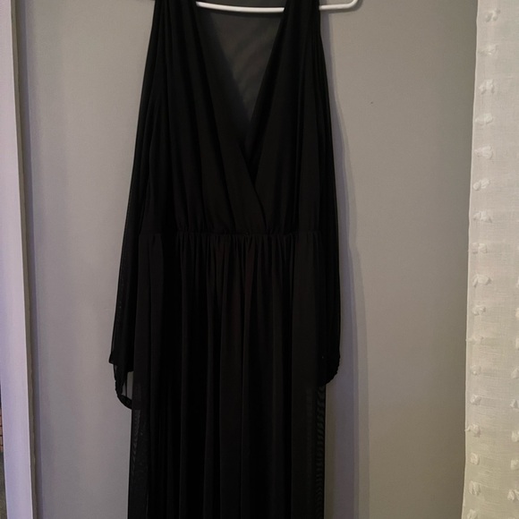 Fashion Nova. Mesh Maxi Dress - Picture 3 of 4